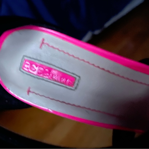 Like new BCBG Paris “Aindie” heels - Picture 4 of 6